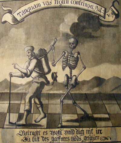 Totentanz, Wondreb, Tafel-Nr. 16: Nach der Reduzierung der Weißschleierbildung und Ergänzung mit ablesbarer Strichretusche